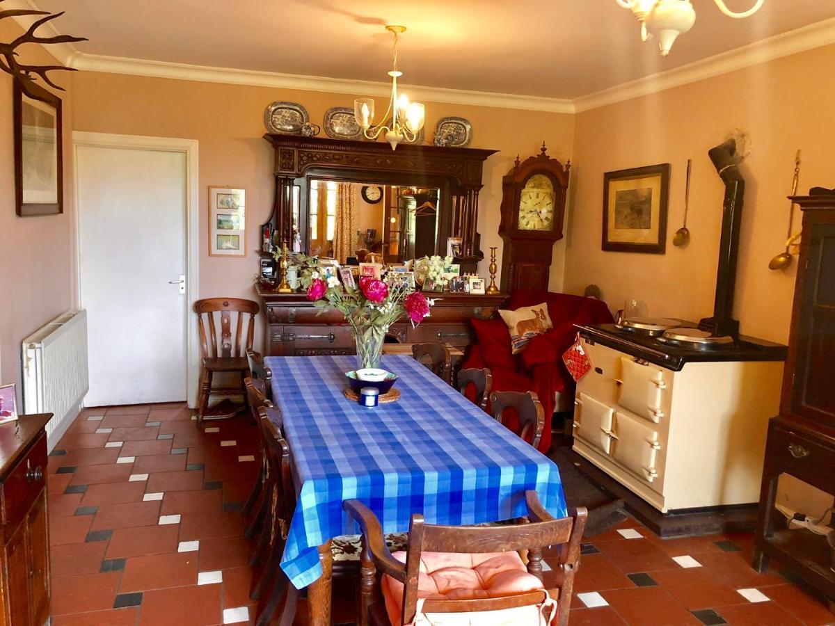 Cilffriw Farm Apartment นีธ ภายนอก รูปภาพ