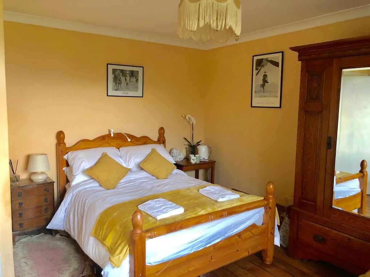 Cilffriw Farm Apartment นีธ ภายนอก รูปภาพ